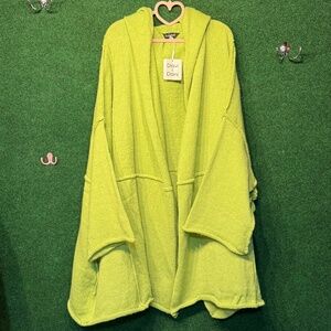417 NWT Davi & Dani Curvy SZ Cardigan